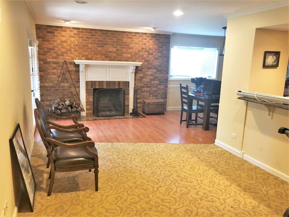 1698 Bloomingdale Rd, Glendale Heights, IL 60139